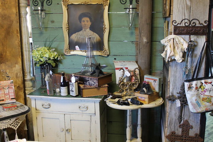 Gift Shop 77 of 94