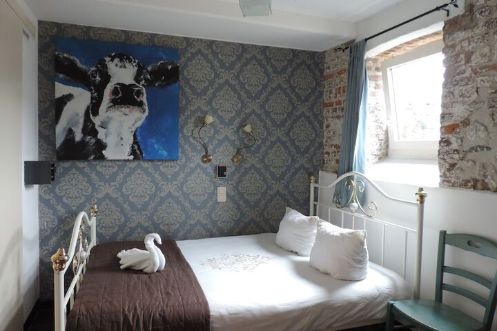 Room 8 of 57