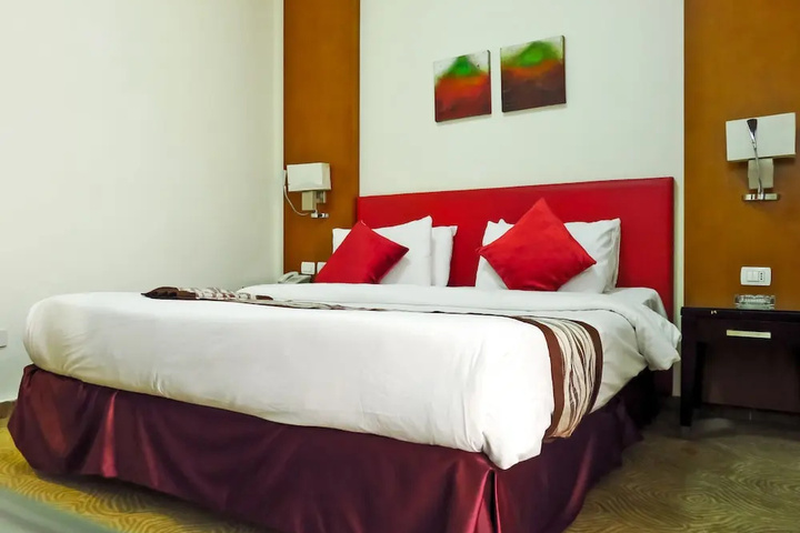 Room 3 of 21