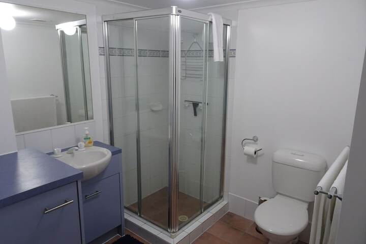 Room 12 of 28