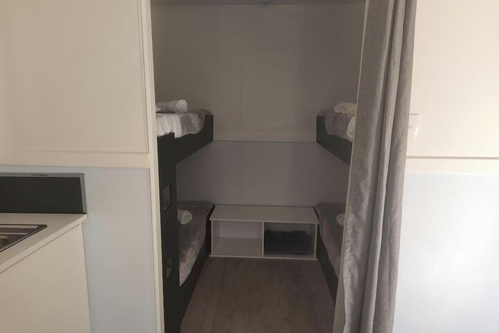 Room 8 of 73
