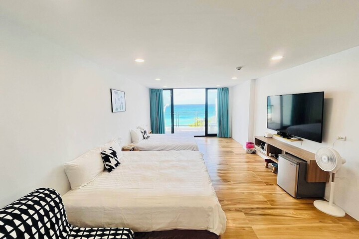 Room 14 of 40