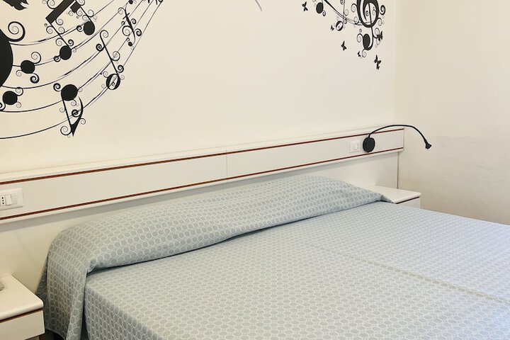 Room 22 of 54
