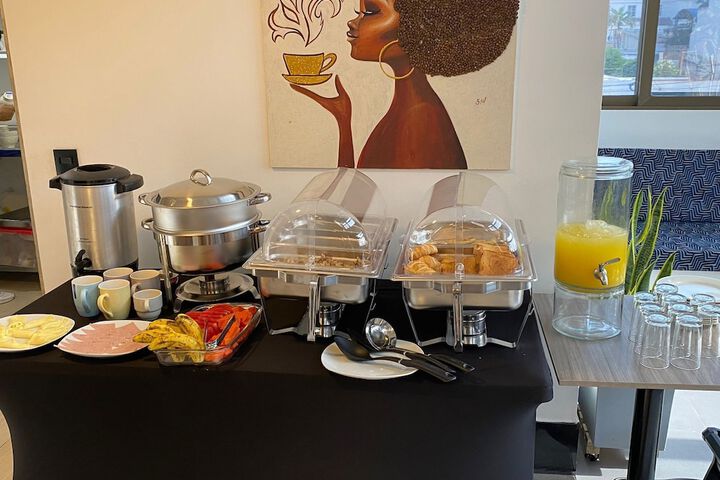 Breakfast/Coffee Service 21 of 26