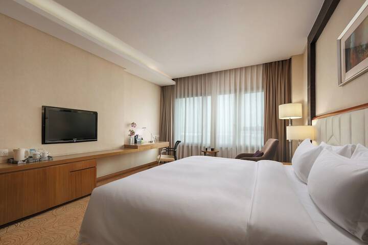 Room 15 of 42