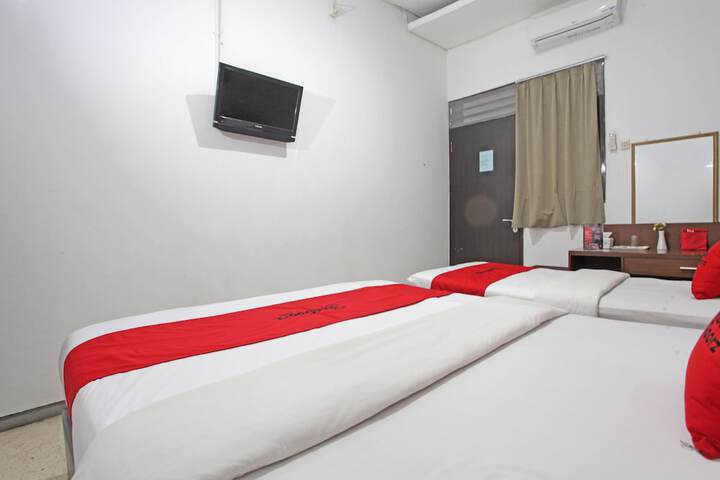 Room 10 of 23