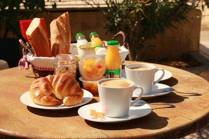 Breakfast/Coffee Service 29 of 37