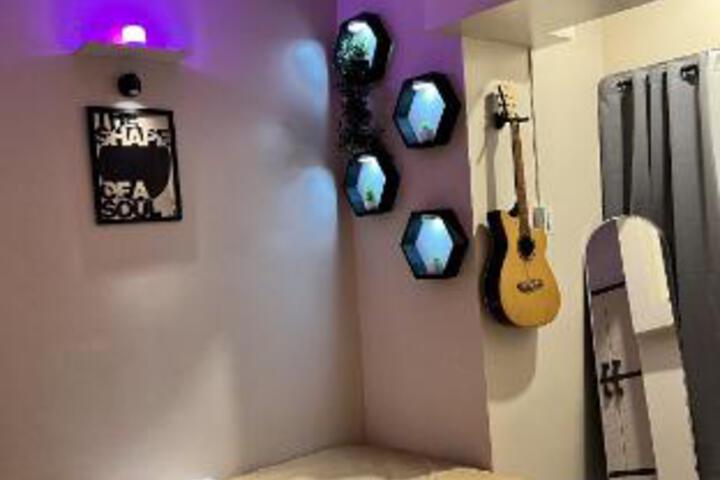 Room 14 of 20