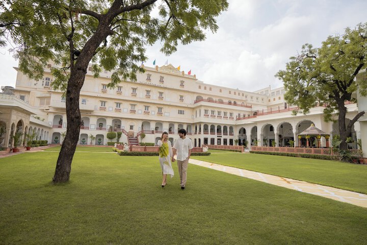 Hotel Exterior 85 of 103