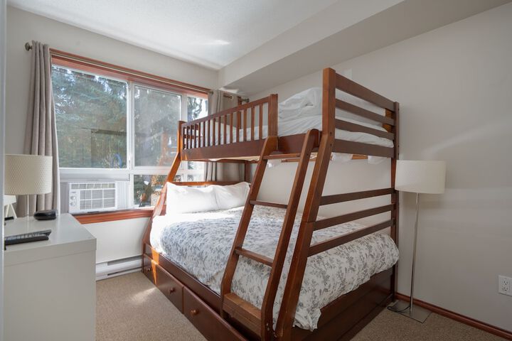 Room 9 of 227