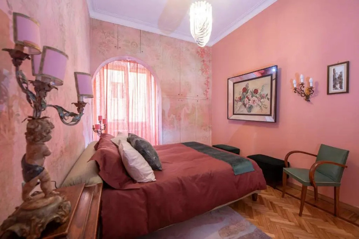 Room 5 of 15
