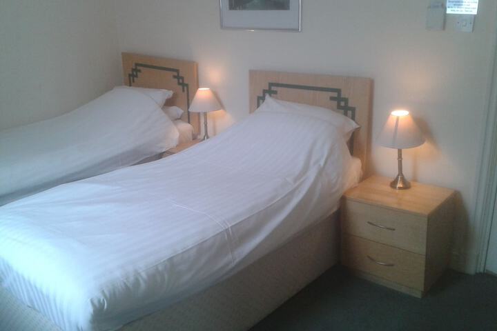 Room 3 of 29