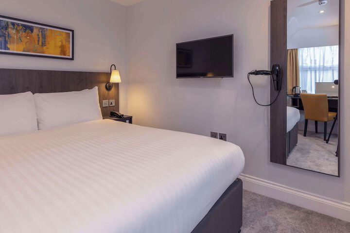 Room 21 of 48