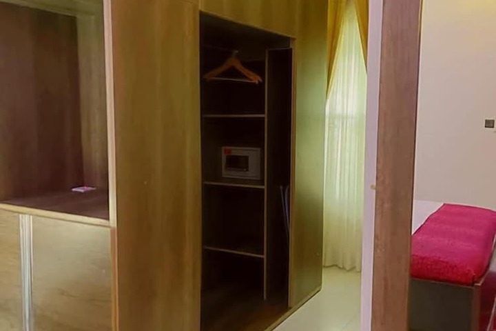 Room 11 of 89