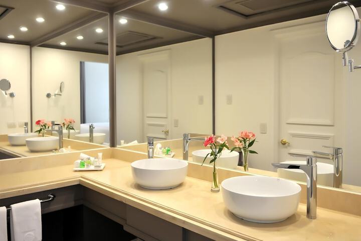 Clean Restrooms