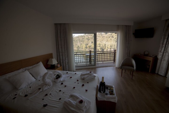 Room 7 of 79