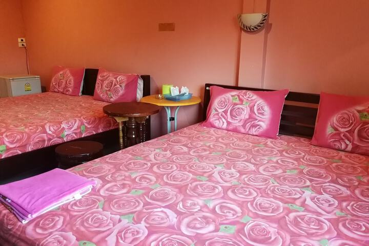 Room 8 of 32