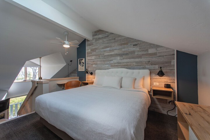 Room 15 of 69
