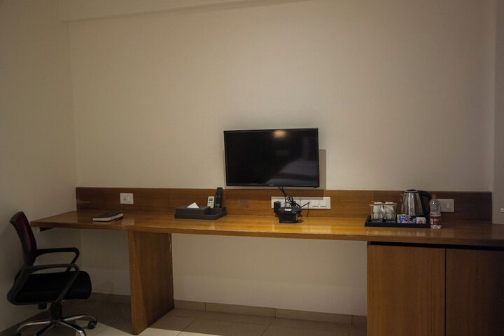 Room 13 of 23