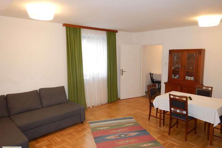 Room 27 of 51