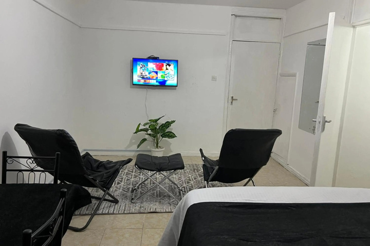 Room 12 of 21