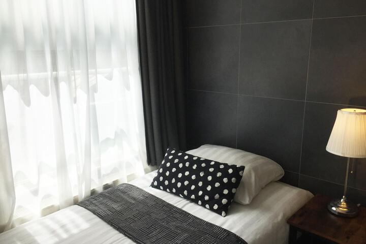 Room 46 of 162