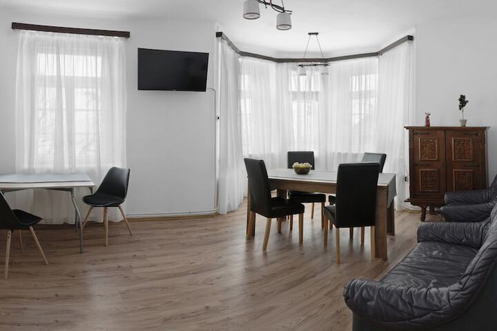 IEZER RESIDENCE