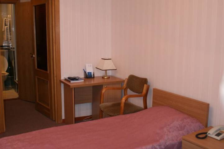 Room 5 of 26