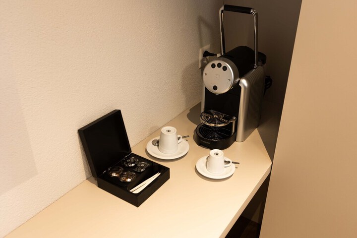 Breakfast/Coffee Service 6 of 12