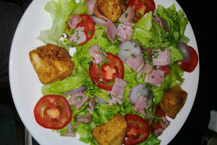 Dining 16 of 43