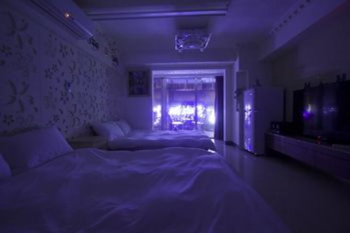 Room 8 of 25