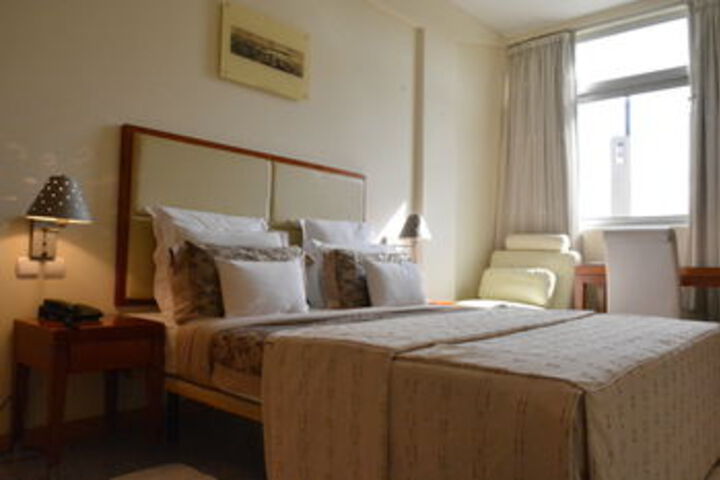 Room 9 of 30