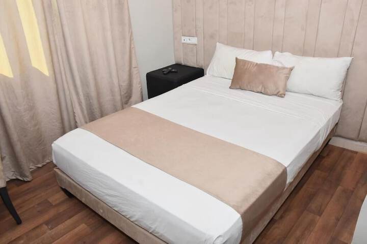 Room 12 of 48