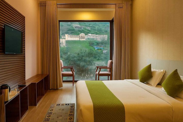 Sojourn by the Lake - Boutique Hotel