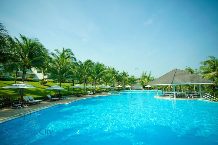 Pools & Facilities