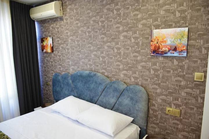Room 9 of 31