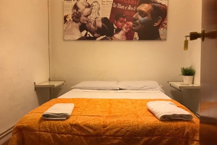 Room 20 of 147