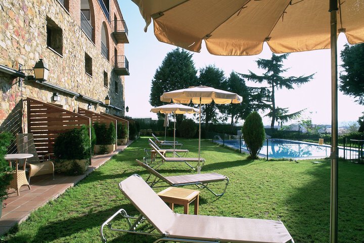 Hotel with Pool
