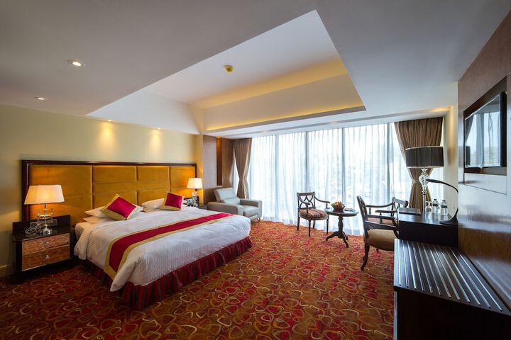 Room 15 of 34