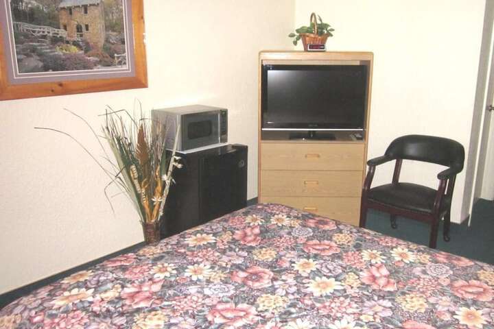 Room 12 of 27