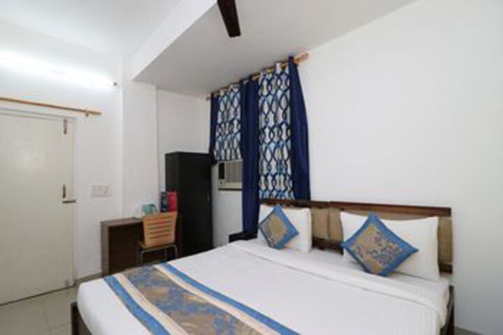 Room 8 of 22
