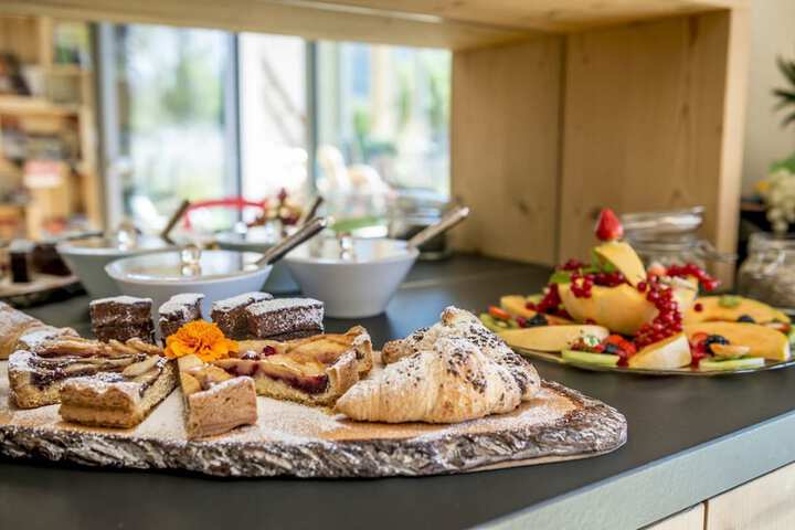 Breakfast/Coffee Service 62 of 67