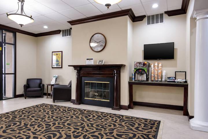 Hotel Interior 5 of 38