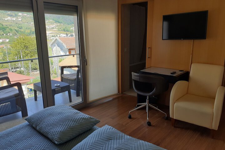 Room 6 of 25