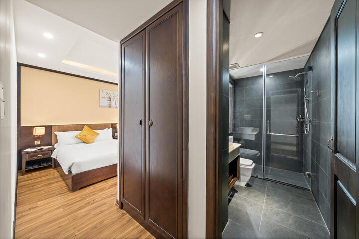 Room 65 of 112