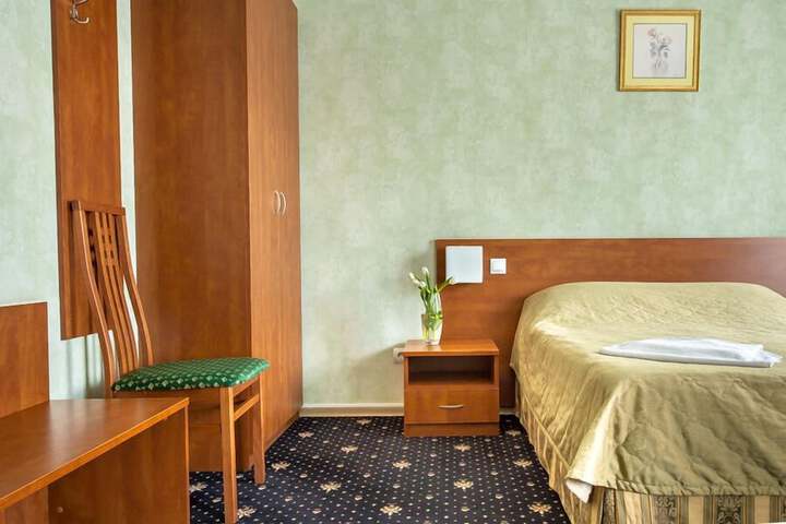 Room 9 of 45