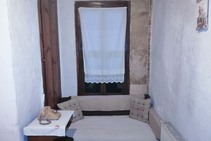 Room 30 of 65