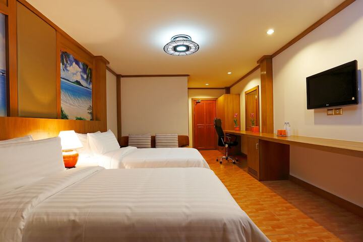 Room 10 of 112