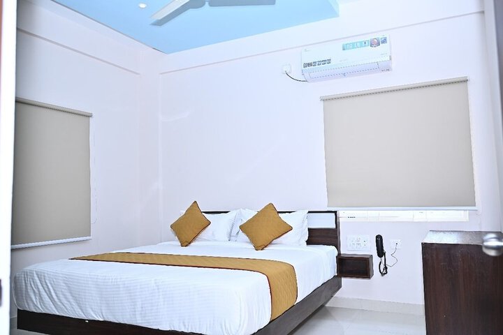 Room 5 of 19