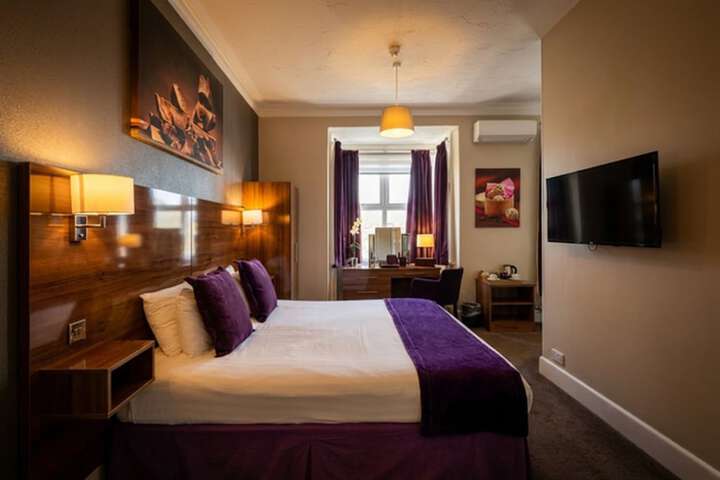 Room 108 of 193